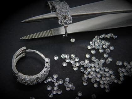 remplacement d'un diamant ou pierres sur bijoux